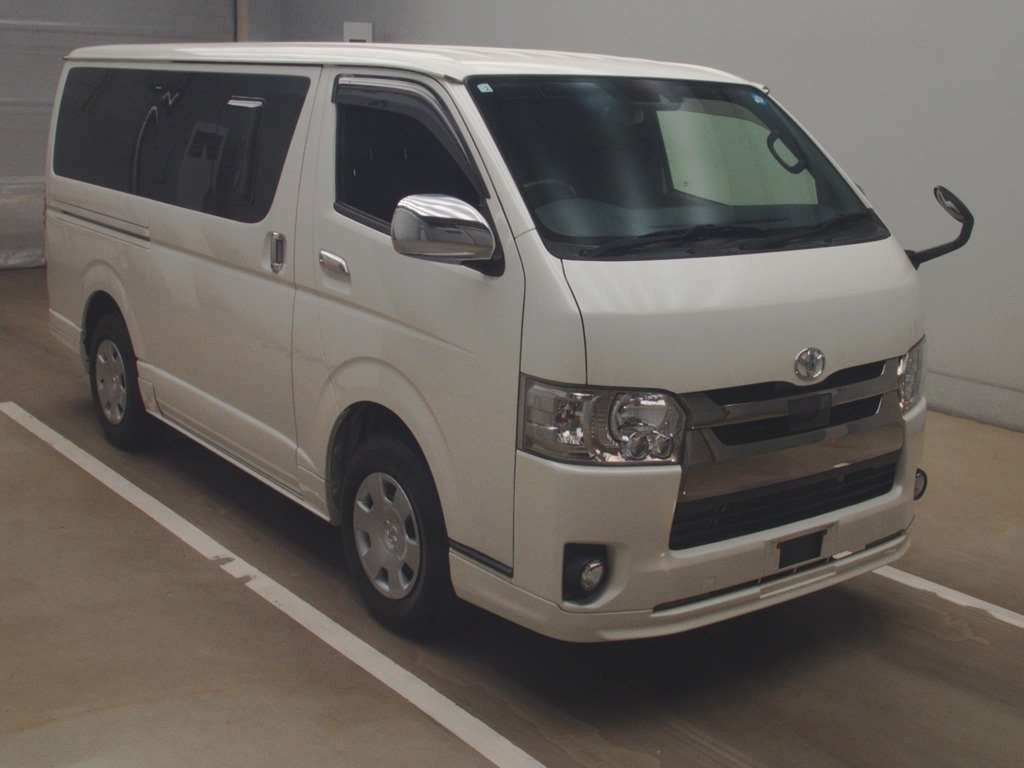 2020 Toyota Hiace Van GDH201V[2]