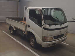 2004 Toyota Toyoace Truck