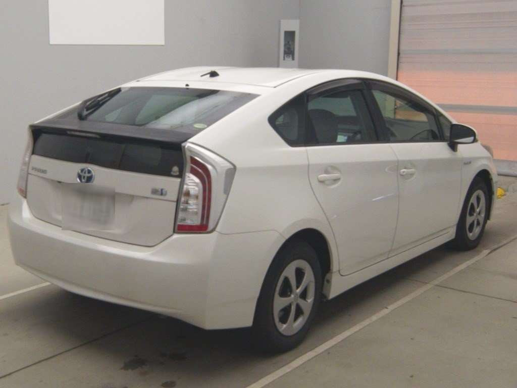 2012 Toyota Prius ZVW30[1]