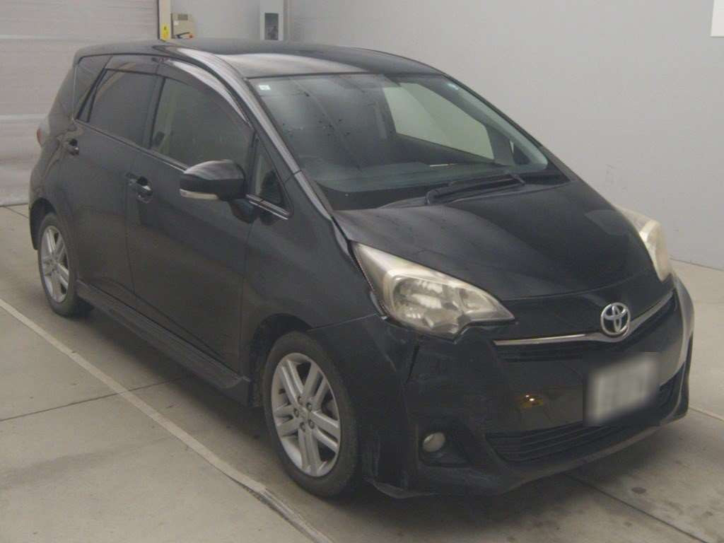 2013 Toyota Ractis NCP120[2]