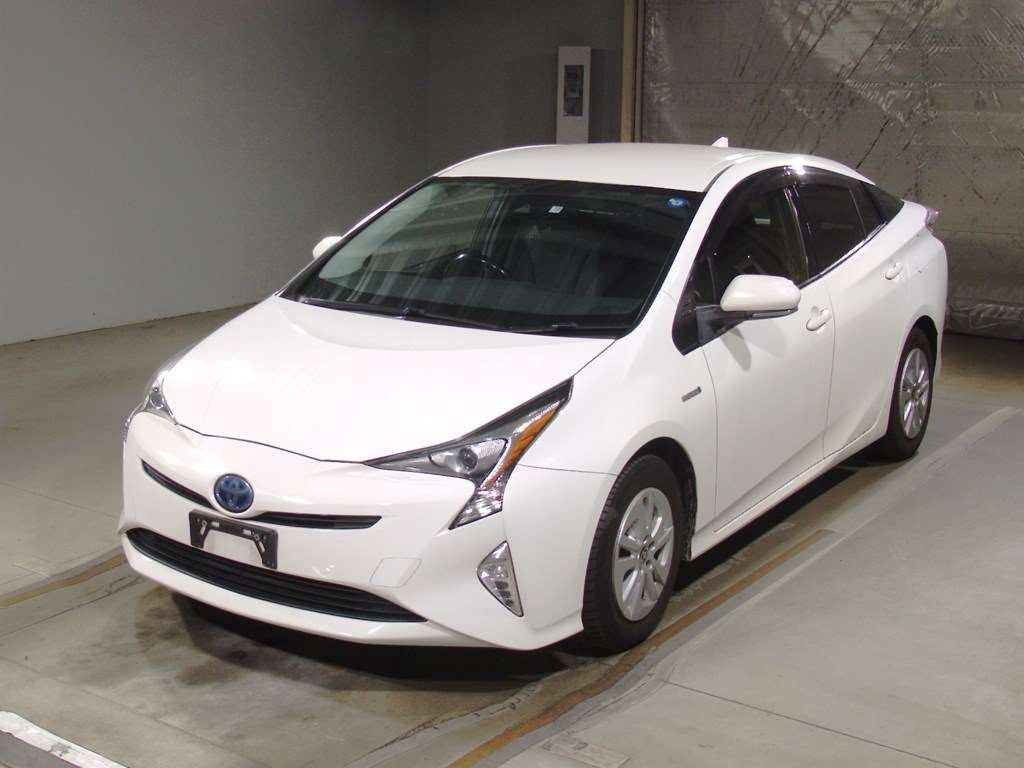 2017 Toyota Prius ZVW50[0]