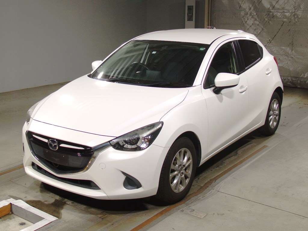 2016 Mazda Demio DJ5FS[0]