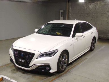 2019 Toyota Crown Hybrid