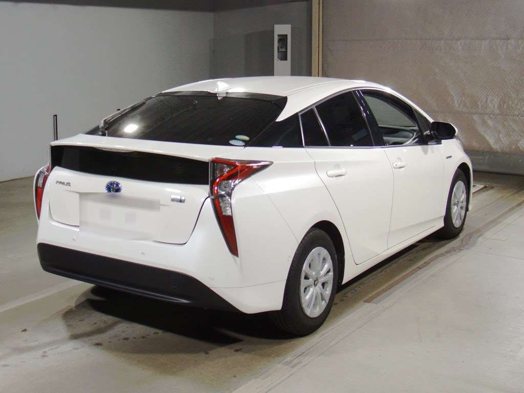 2018 Toyota Prius ZVW50[1]