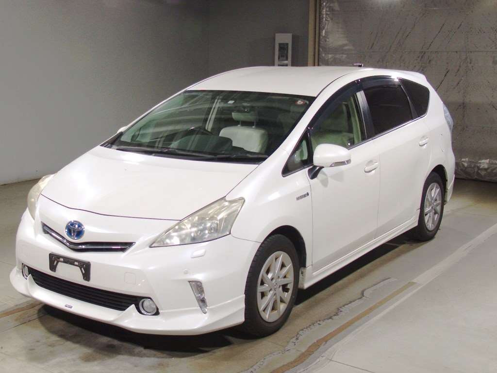 2011 Toyota Prius alpha ZVW40W[0]