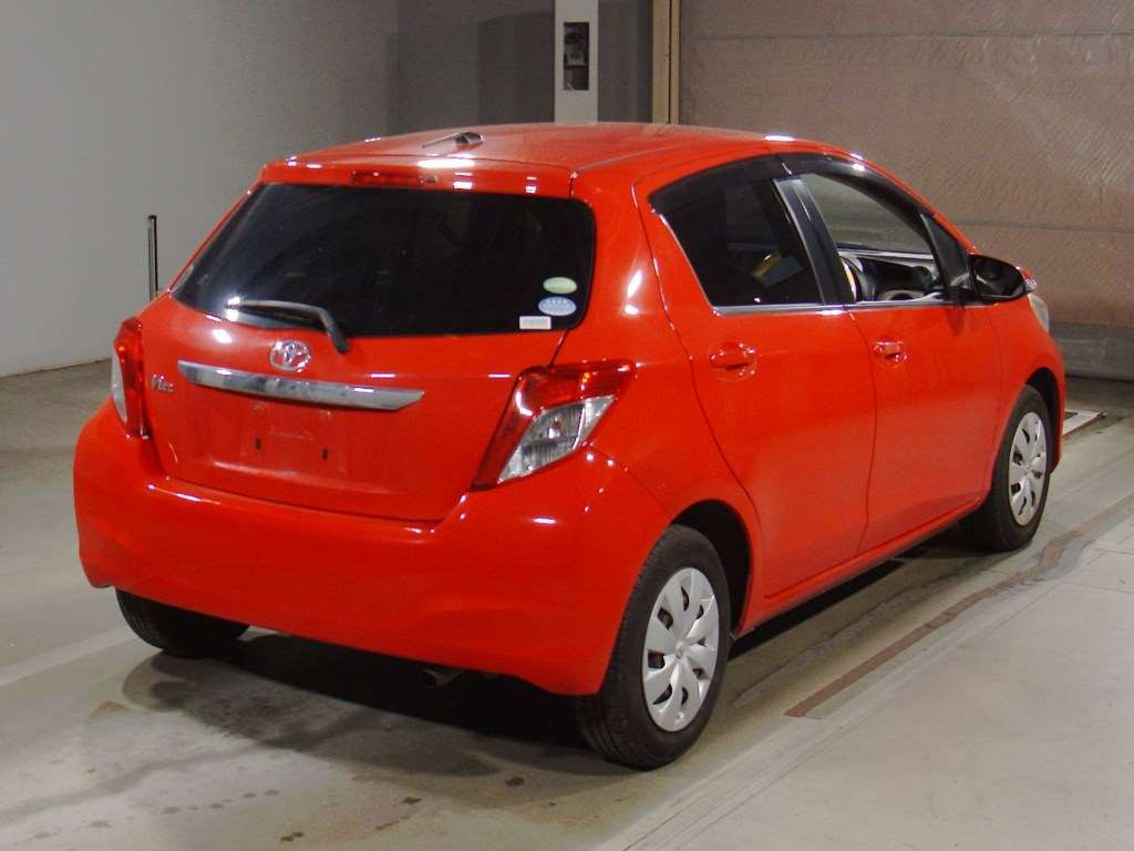 2012 Toyota Vitz NSP130[1]