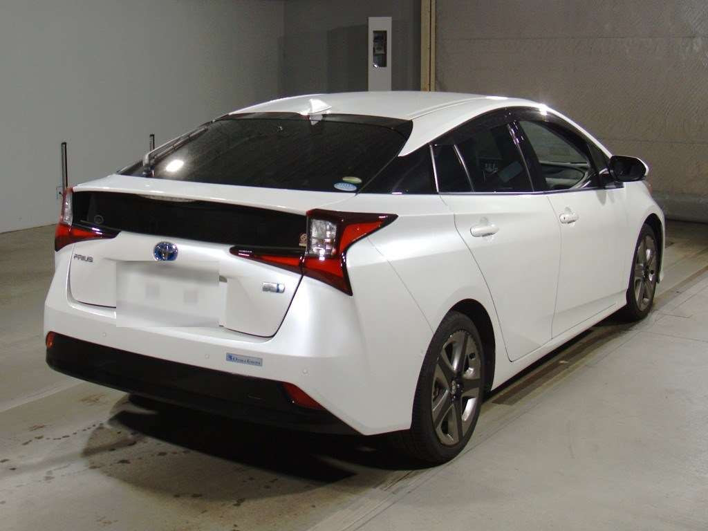 2020 Toyota Prius ZVW51[1]