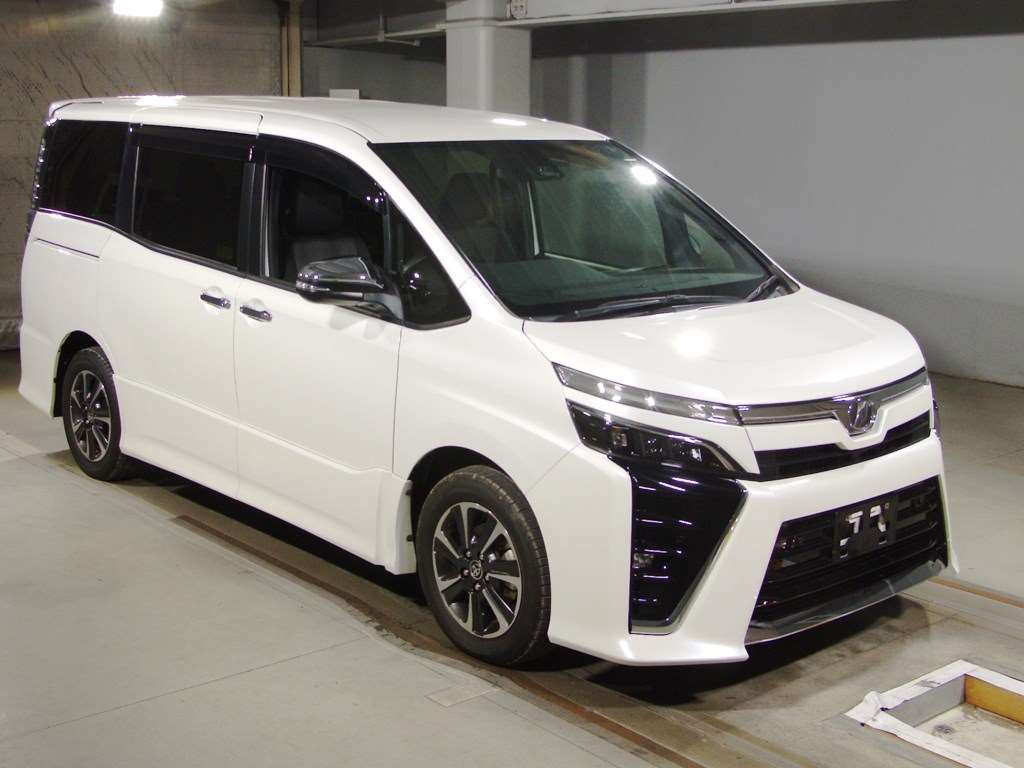 2020 Toyota Voxy ZRR80W[2]