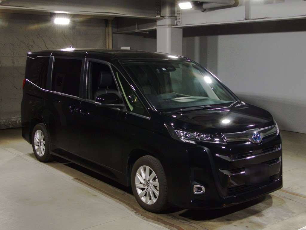 2022 Toyota Noah ZWR90W[2]