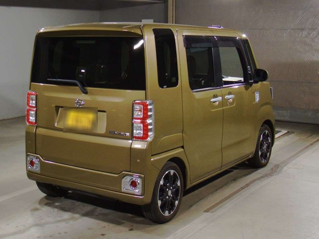 2021 Daihatsu Wake LA700S[1]