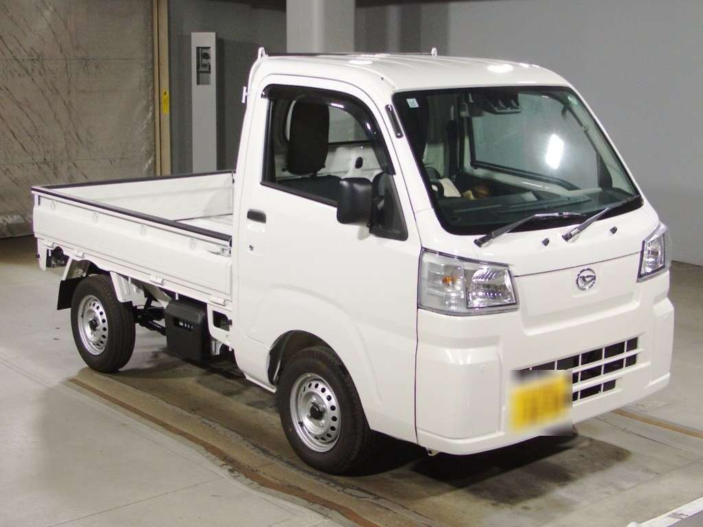 2024 Daihatsu Hijet Truck S500P[2]