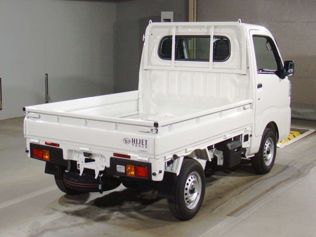 2024 Daihatsu Hijet Truck S500P[1]