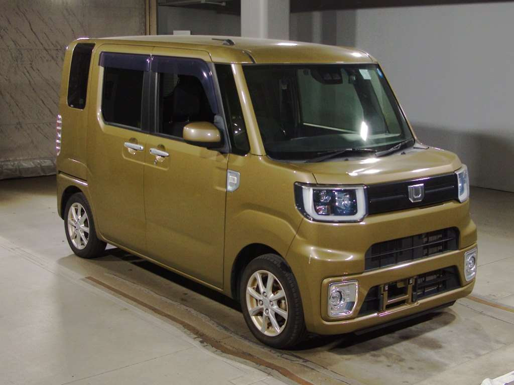 2019 Daihatsu Wake LA700S[2]