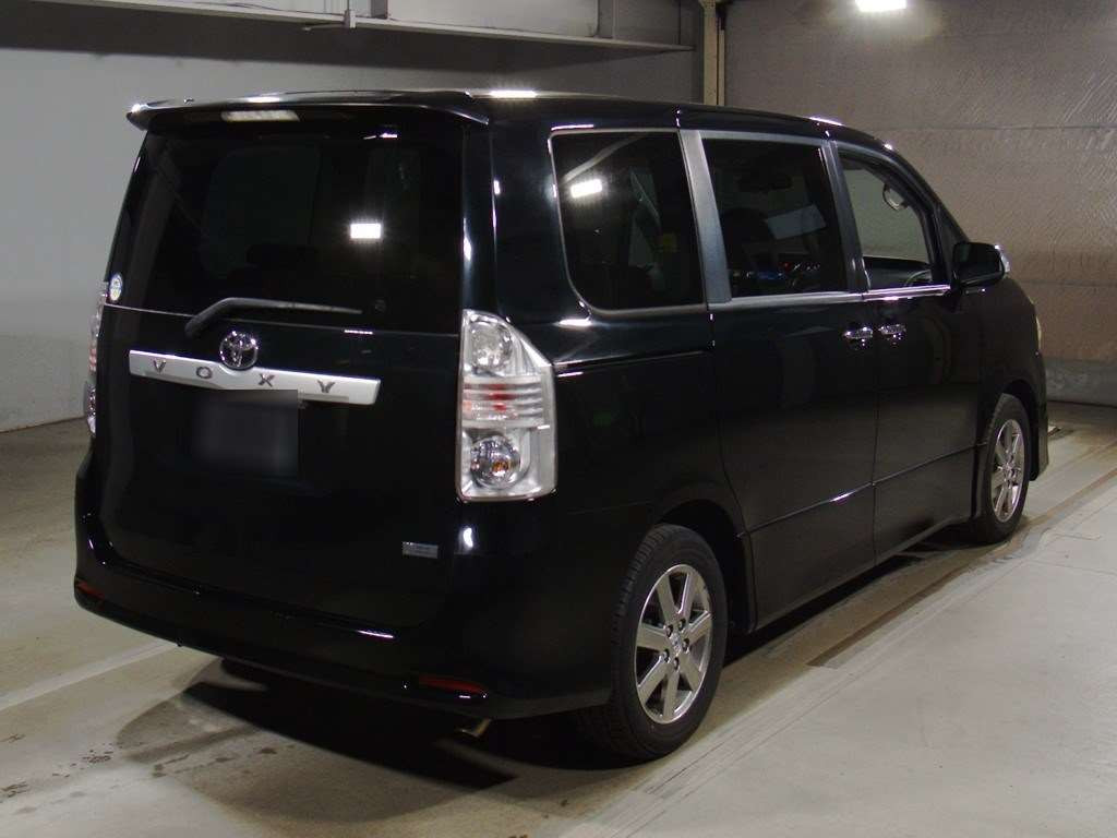 2009 Toyota Voxy ZRR70W[1]