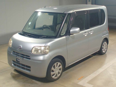 2011 Daihatsu Tanto