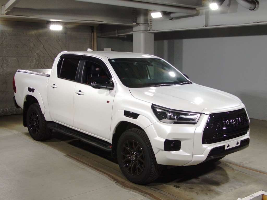 2023 Toyota Hilux GUN125[2]