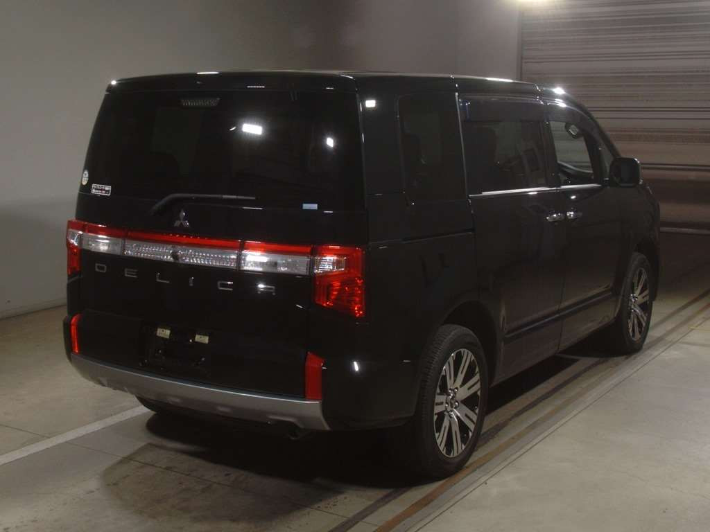 2022 Mitsubishi Delica D5 CV1W[1]