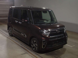 2021 Daihatsu Tanto Custom