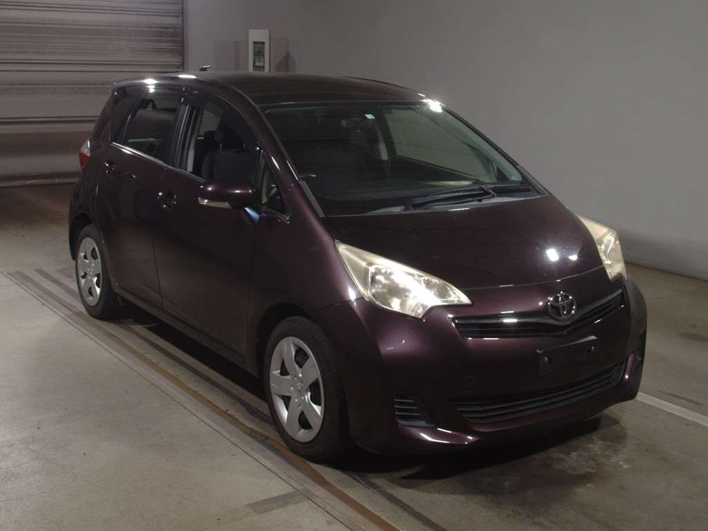 2014 Toyota Ractis NCP120[2]