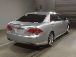 2011 Toyota Crown