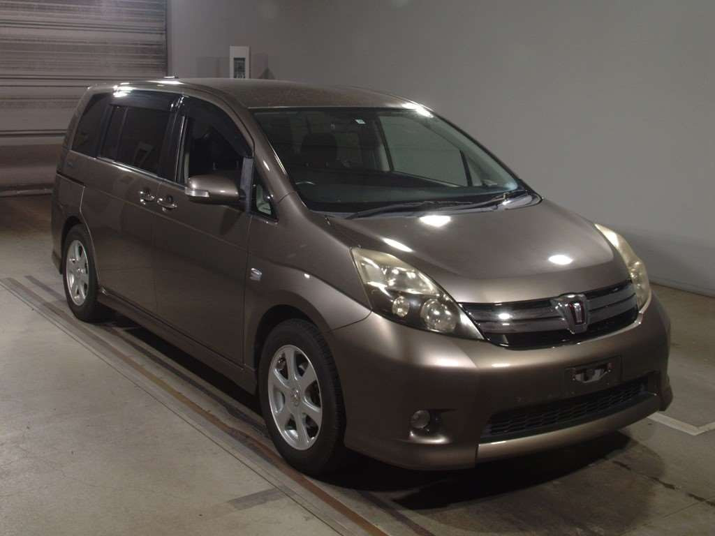 2011 Toyota Isis ZGM11W[2]