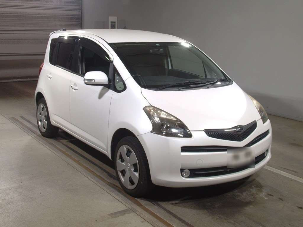 2005 Toyota Ractis NCP105[2]