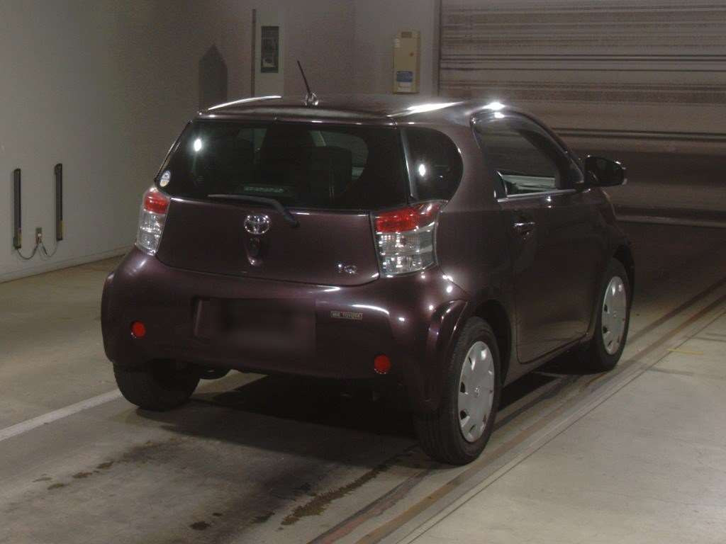 2009 Toyota iQ KGJ10[1]