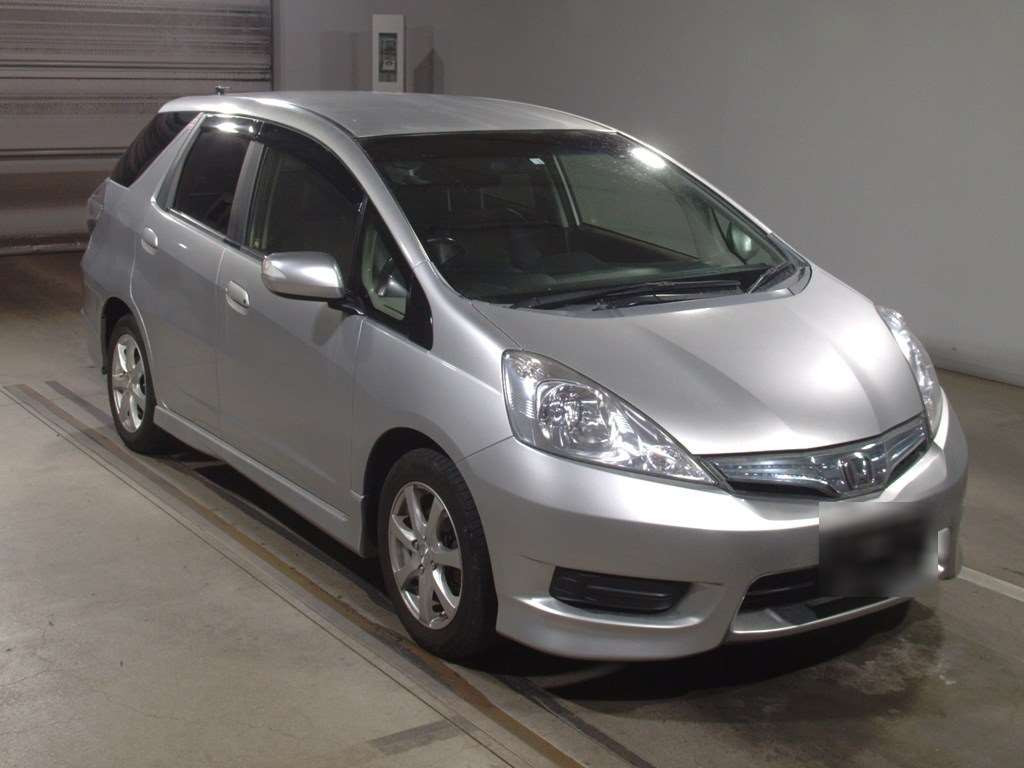 2012 Honda Fit Shuttle Hybrid GP2[2]