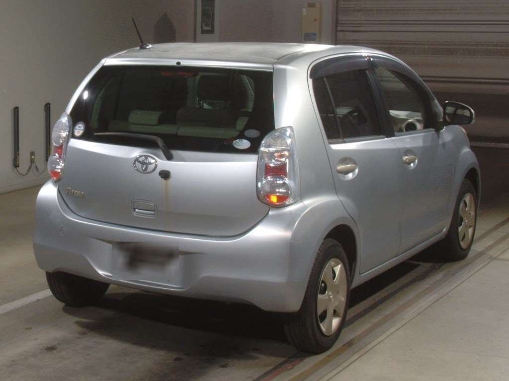 2010 Toyota Passo KGC30[1]