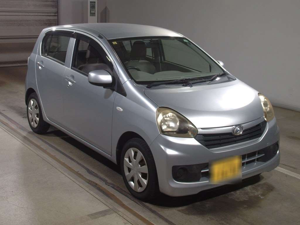 2014 Daihatsu Mira es LA300S[2]