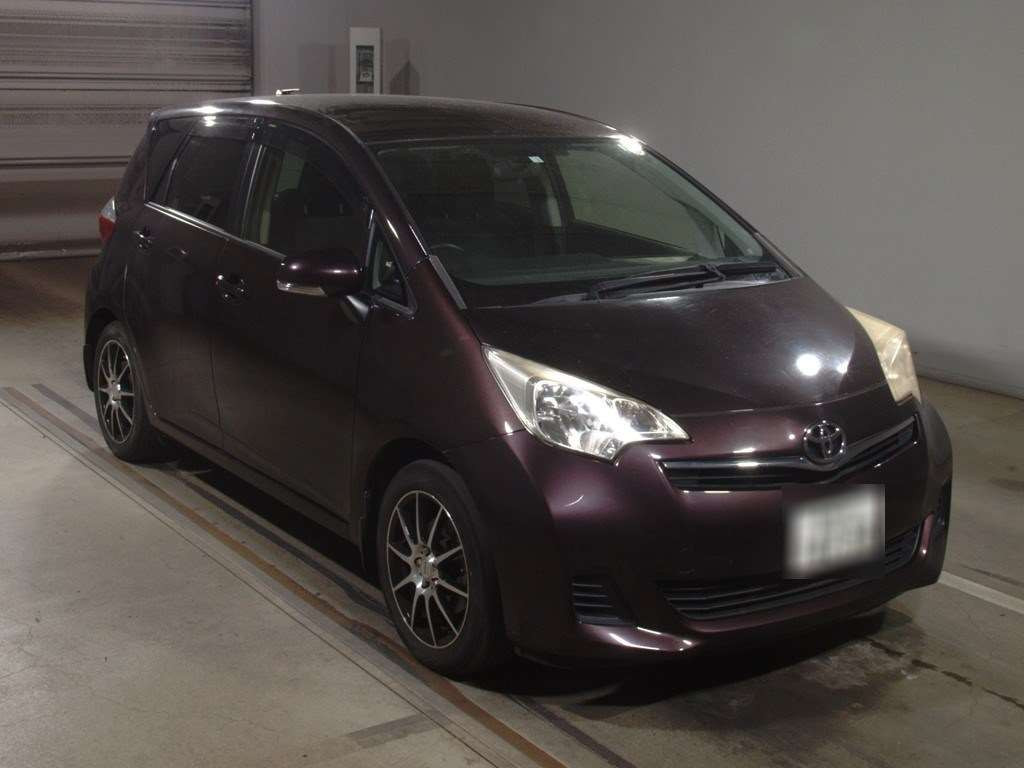 2012 Toyota Ractis NCP120[2]