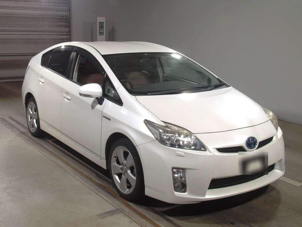 2010 Toyota Prius ZVW30[2]