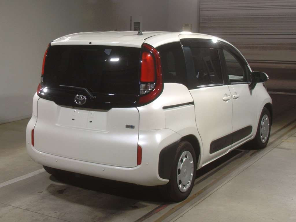 2022 Toyota Sienta MXPL10G[1]