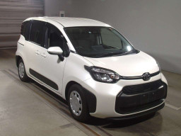 2022 Toyota Sienta