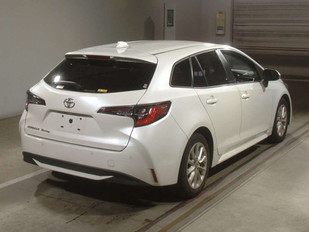 2019 Toyota Corolla Touring Wagon ZRE212W[1]