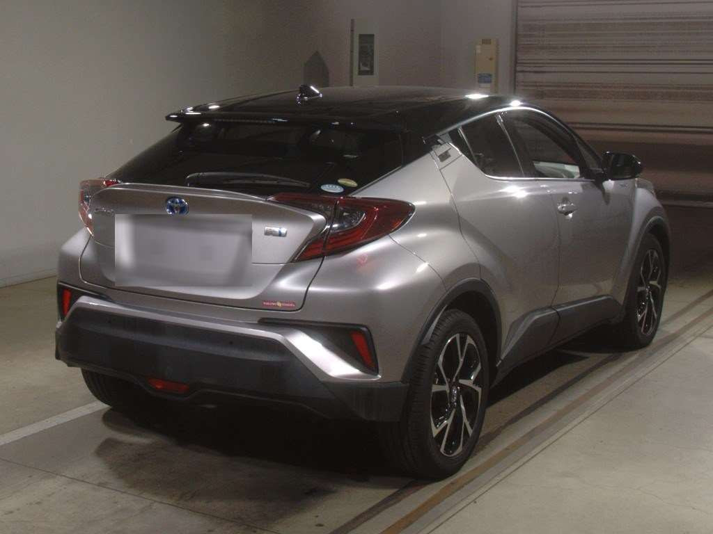 2018 Toyota C-HR ZYX10[1]