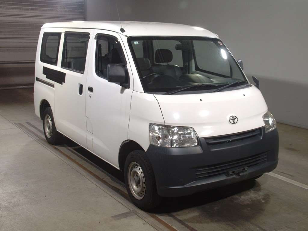 2019 Toyota Townace Van S402M[2]