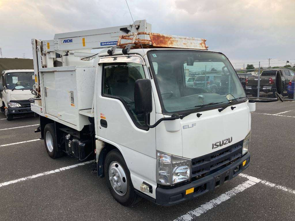 2014 Isuzu Elf Truck NKR85AN[1]