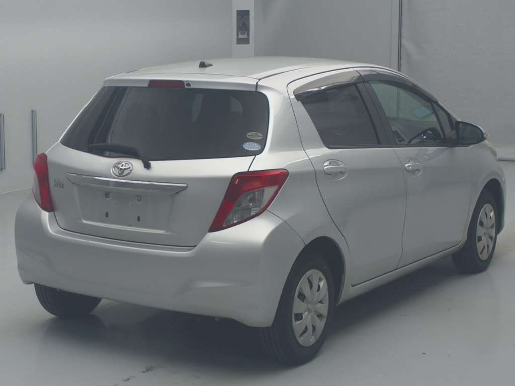 2011 Toyota Vitz KSP130[1]