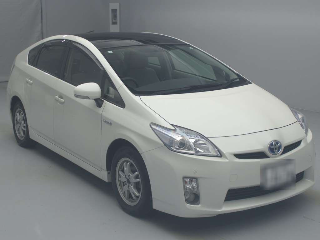 2010 Toyota Prius ZVW30[2]