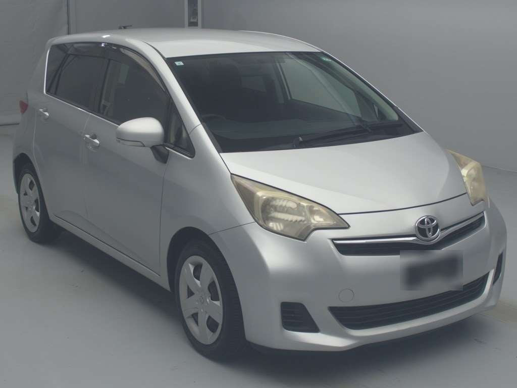 2011 Toyota Ractis NCP120[2]