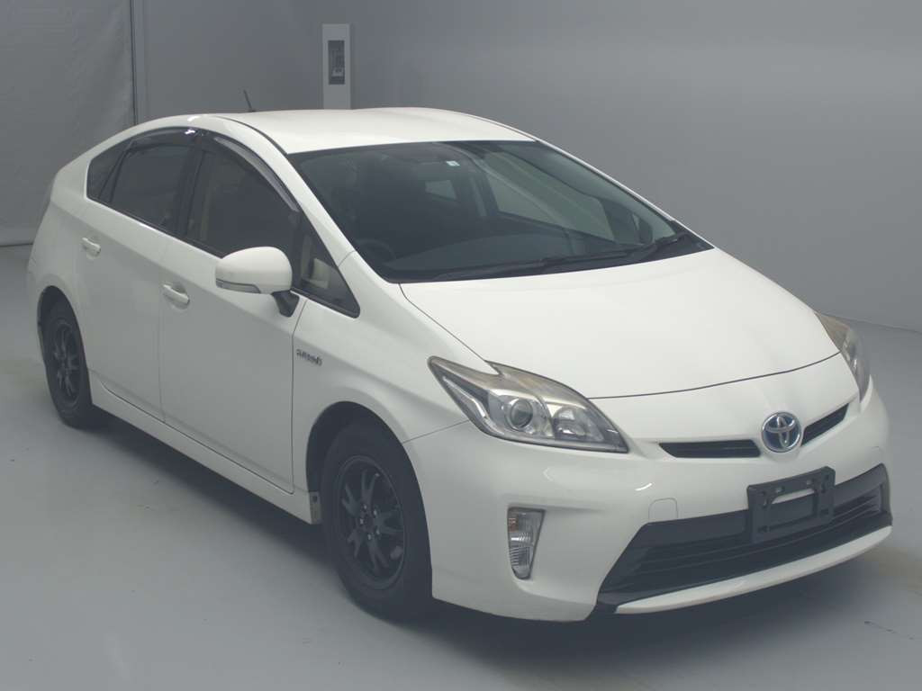 2012 Toyota Prius ZVW30[2]