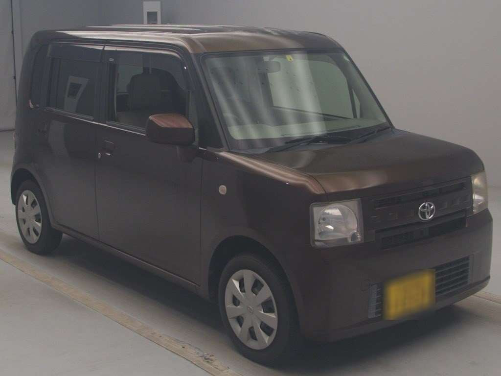 2014 Toyota Pixis Space L575A[2]