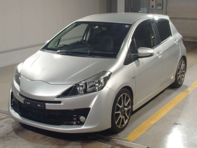 2013 Toyota Vitz