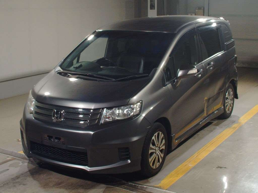 2013 Honda Freed Spike GB3[0]