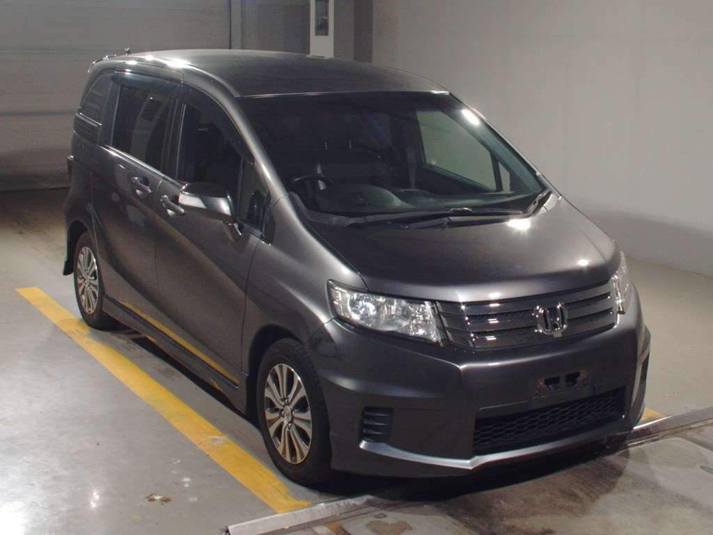 2013 Honda Freed Spike GB3[2]