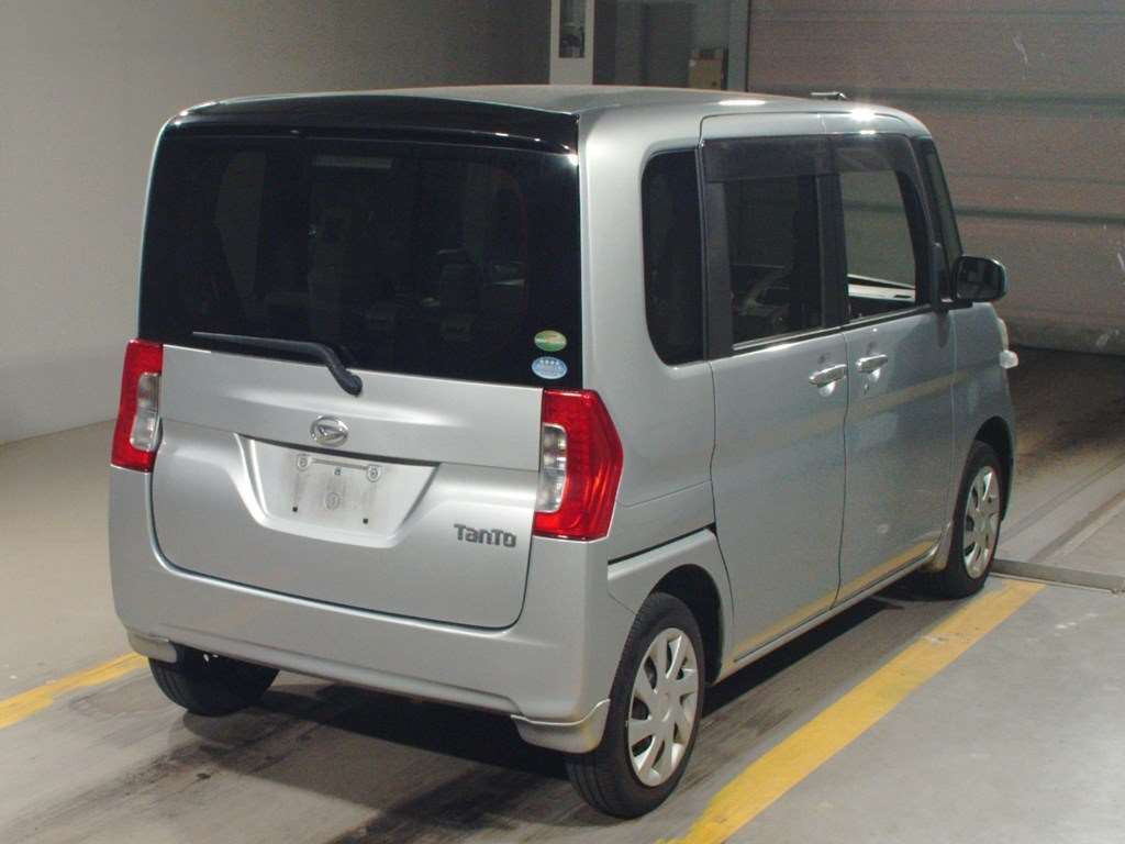 2016 Daihatsu Tanto LA600S[1]