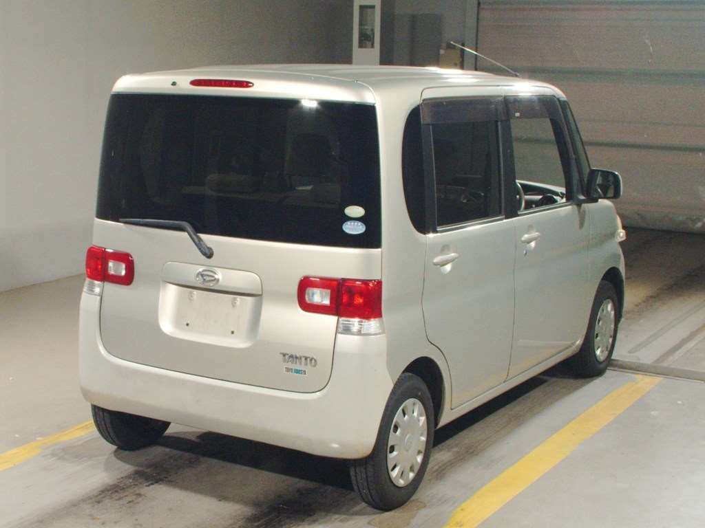 2009 Daihatsu Tanto L375S[1]