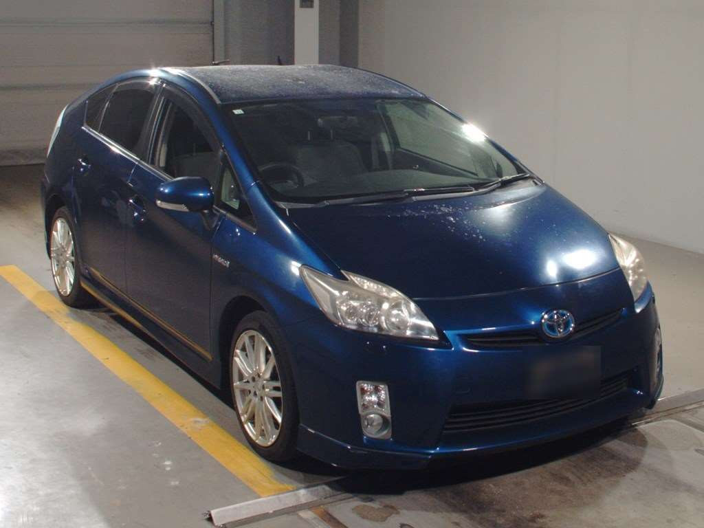 2010 Toyota Prius ZVW30[2]