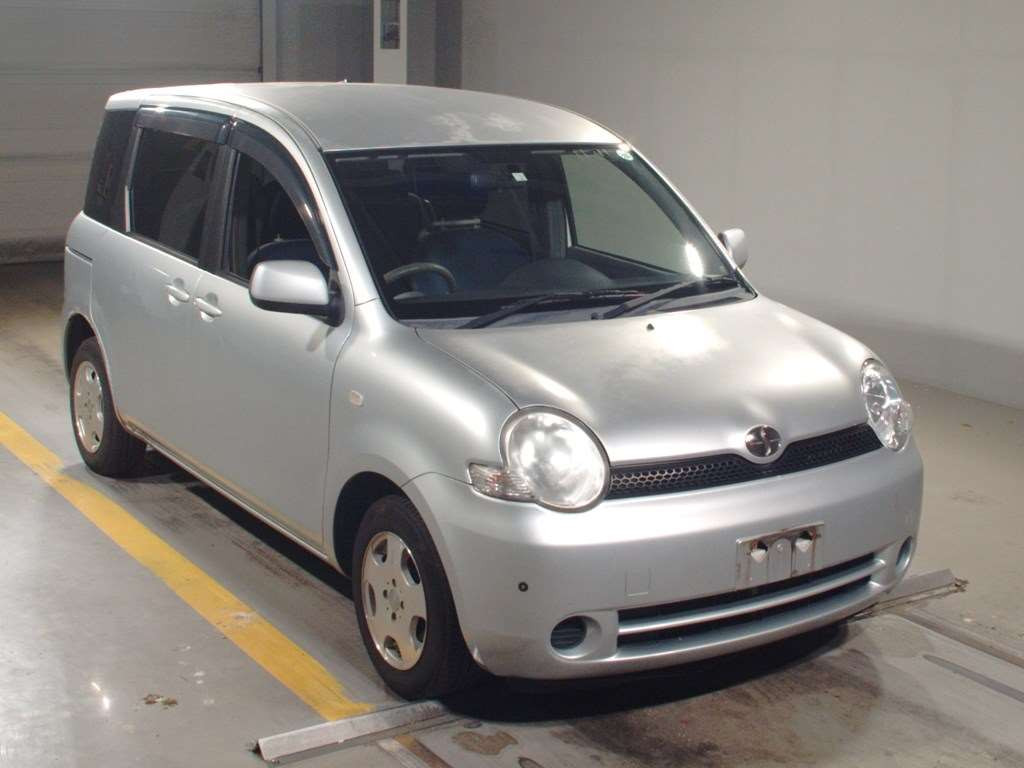 2004 Toyota Sienta NCP81G[2]